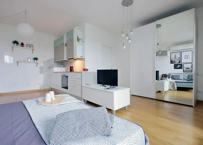 Annasoles Flat By Domusdimore Apartment *
