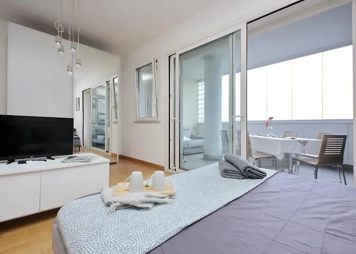 Annasoles Flat By Domusdimore Rome